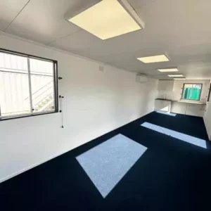 Alternative view of Mini contenedor para oficina de 3mx2