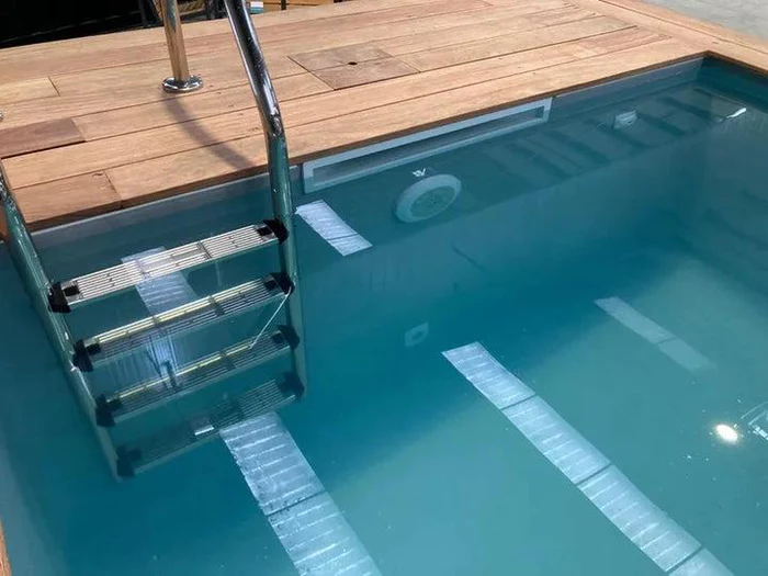Contenedor piscina de 20 pies - Imagen 2