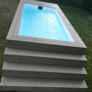 Alternative view of Piscina contenedor con revestimiento de madera